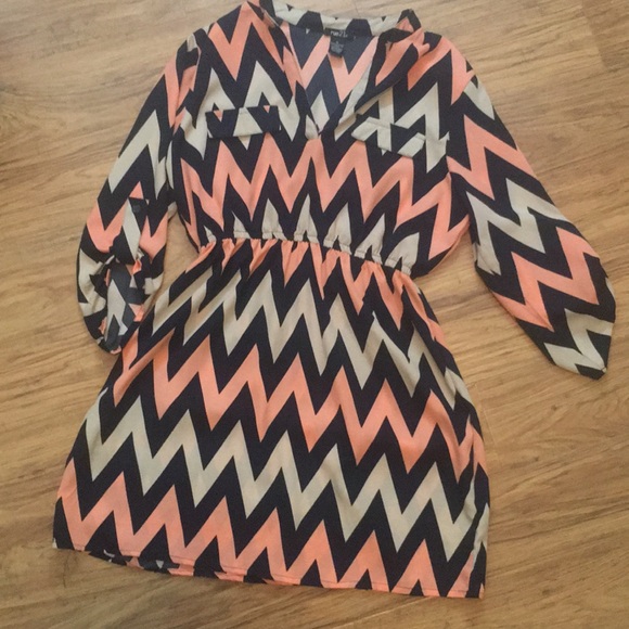 Rue21 Dresses & Skirts - 🆕Rue 21 Chevron Dress